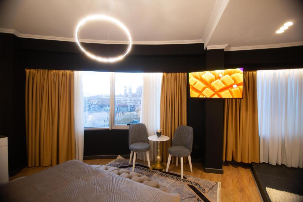 Sky View Hotel Корча Экстерьер фото