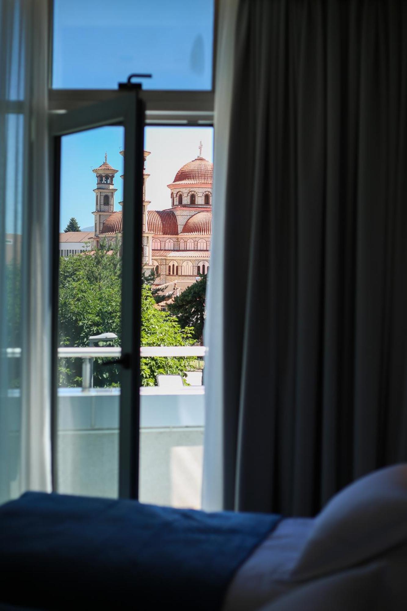Sky View Hotel Корча Экстерьер фото