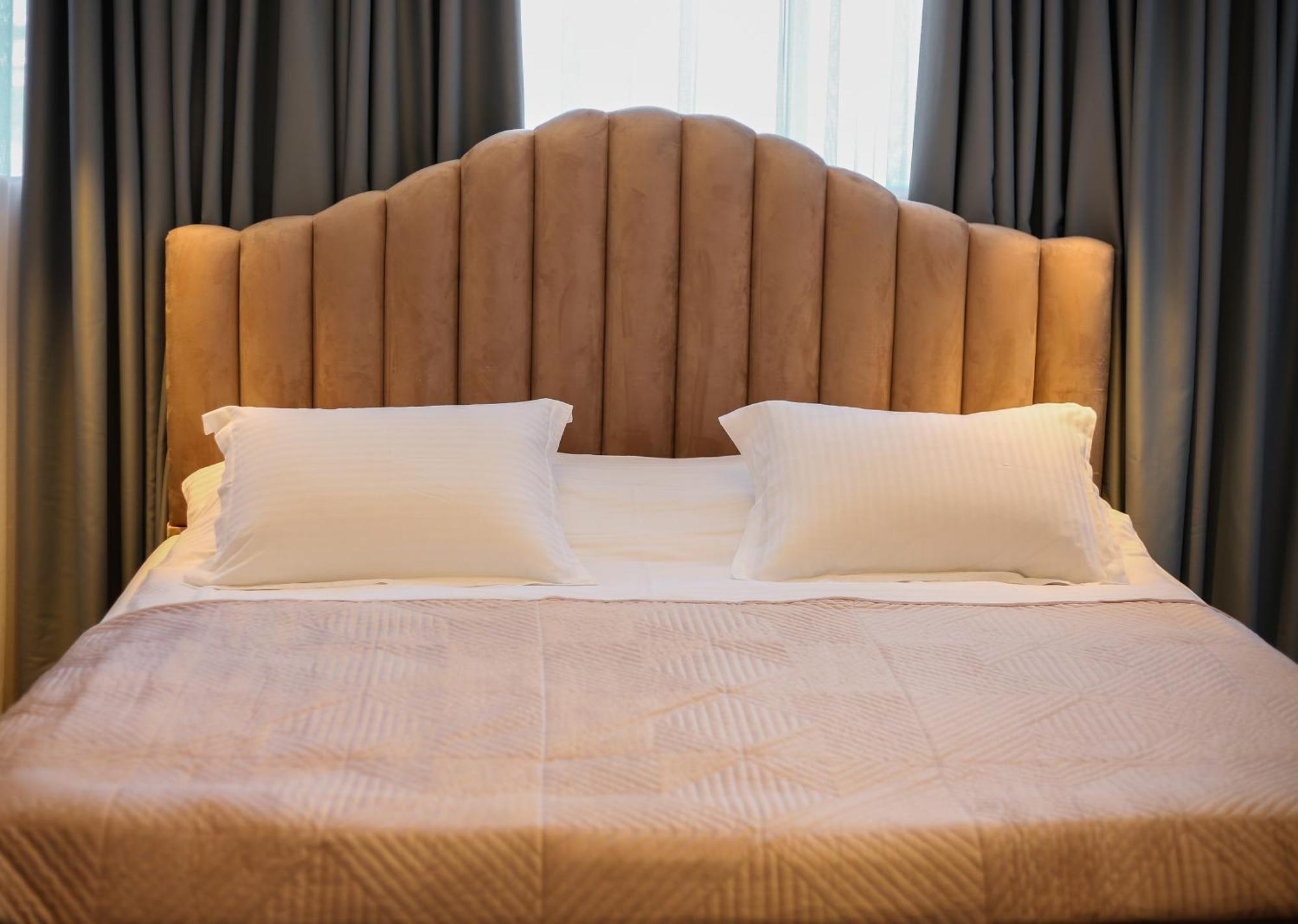 Sky View Hotel Корча Экстерьер фото