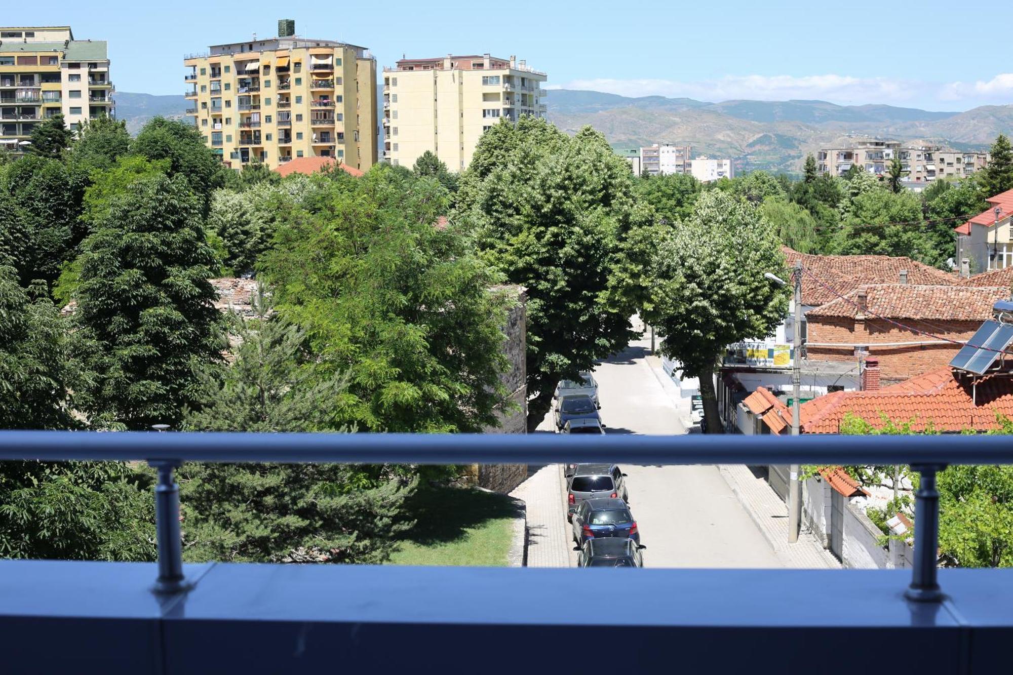 Sky View Hotel Корча Экстерьер фото
